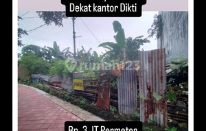 Vacant Land Jl Bung Lorong 916 X 18.5 = 298 M²
Road Accessible by Car
Near Unhas Campus
Near Dikti Office
Rp. 3 Million Per Meter