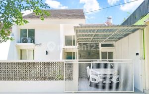 Sell Cheap Fully Furnished House Ready to Live Strategic Near Transmart and Roxy Square