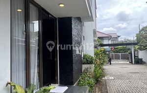 Townhouse Fully Furnished And Negotiable Price