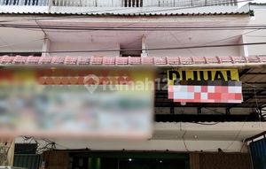 Ruko 3 Lantai Kota Pontianak Homestay/kost + Restoran