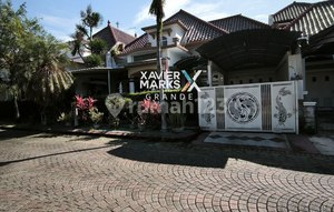 Dijual Rumah Klasik Strategis di Tengah Kota Malang