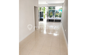Translation: "Yearly Rental Ready-to-Occupy Shop House in Green Valley Sentul City Ssc125"
