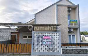 Disewakan Rumah Full Furnish Baru Dalam Perumahan