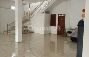 Sewa Ruko/Kantor 2 Lantai di Dekat Alun Alun Tengah Kota Cimahi