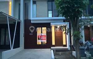 New Fresh House North West Lake Citraland North Surabaya