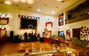 Business Building in Mahakam, Kebayoran Baru