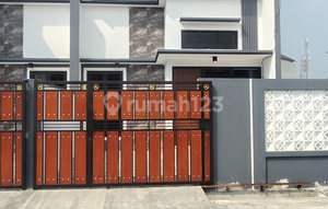 New Minimalist House Near Pandugo Rungkut