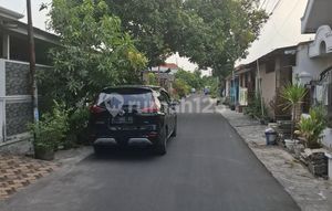 House on Jeruk Street, Mojokerto, Area 120m2, Certificate Already Renovated.