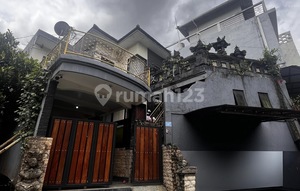 Jual Murah Rumah Luas 2 lantai di A. Yani