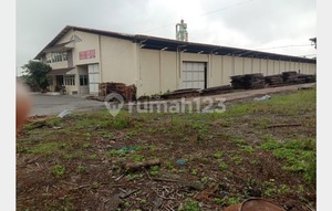 Ex-Factory Warehouse, Strategic Location in Boyolali, Solo