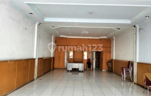 For Rent 3-Story Shop House on Jl. Rambutan - Arifin Ahmad