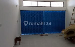 Shop house at Sersan Zuraida St., Binti Alley, Jambi, 120 m², Good, Certified Title (SHM)