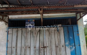 Commercial Space for Rent, 1 Floor, in Jambi Market.