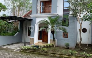 MR 66207 AG FOR RENT NICE 2-STORY FURNISHED HOUSE IN NGAGLIK SLEMAN