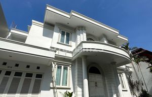 Semi-Furnished House in Pondok Indah, South Jakarta, ready to call 081213497201