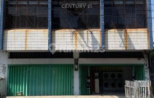 Strategic and Ready-to-Occupy Shop House on Gunung Latimojong Street