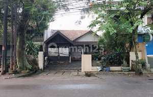 Rumah Stategis Hitung Tanah di Turangga Murah