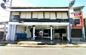 Ruko Tengah Kota Strategis Siap Pakai