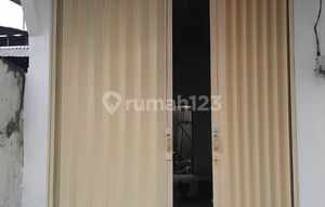 For Rent: Commercial space on Jalan WR Supratman, Komodalam, Manado.