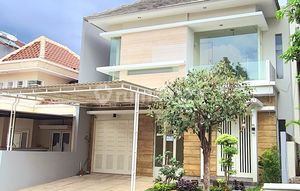 Nice Furnished SHM House in Citraland, Surabaya