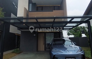 Luxury 4-Bedroom House Adjacent to Gading Serpong
