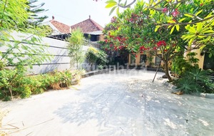Rumah Asri, Luas, Tengah Kota di Ar. Hakim, Tegal Tt 5659