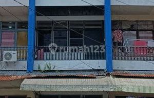Ruko 3 Lantai Siap Huni Strategis Pinggir Jalan Cocok Untuk Usaha