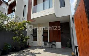 Modern House Ready to Occupancy 4 Bedrooms Near Sanur South Denpasar