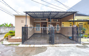 3 Bedroom House 15 Minutes to Karawaci Toll Gate SHM East Facing J47049
