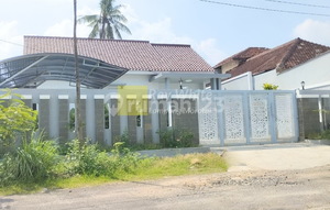 Large house for rent.