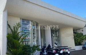 23 Years Land 6 Ares Plus Gunung Salak Salon Building in Kerobokan