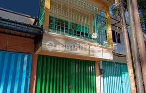 Shop house on Kawi Atas Main Road, Klojen Malang