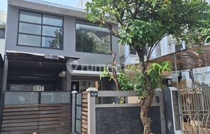 Beautiful 2-Story House Ready to Live In and Flood-Free in Layar Permai Cluster, PIK, North Jakarta