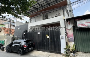 Exclusive Tomang Boarding House 33 Rooms Fully Occupied Ready to Become a Boarding House Owner