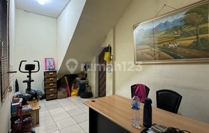 Ready-to-Use 3-Story Strategic Shop House in Wijaya Kusuma, Jelambar, West Jakarta