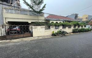 For Sale 3 BR House 600m2 Area Flood-Free Ready to Occupy Kebayoran Baru South Jakarta