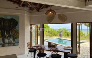 Beachfront Villa in The Middle of Nature Rote Island