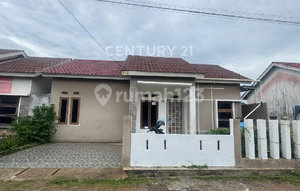 Ready-to-Occupy House in Cendana Perintis I Complex, Kotabaru