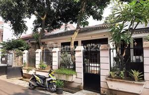 Bintaro Jaya Kost near STAN Campus and Pondok Ranji KRL Station with Spacious Parking