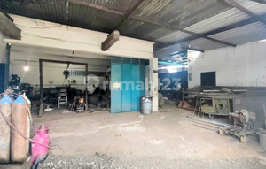 Dijual Ruang Usaha Ada Rumah 2 Lantai bisa untuk Hunian Sekaligus Usaha di Syeh Jangkung Pati