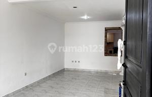 Yellow Coconut Leaf House Residence 102m