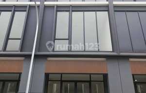 Cheapest Strategic Shop House in Gading Serpong Hampton Avenue 3 Floors