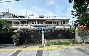 Dijual Villa Pusat Kota Lokasi Strategis Jalan Putri Hijau