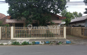 Rumah Kos Strategis, Lokasi Tengah Kota Jombang