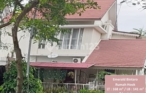 CHEAP. Emerald-Bintaro Jaya Tangsel. Cozy House, Hook, 2 Floors Ready to Occupy.