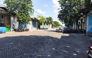 FOR RENT: MARGOMULYO PERMAI WAREHOUSE, BUSINESS-READY