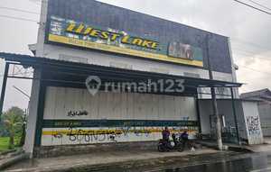 Ready-to-Use Cheap Shophouse in Sleman Area