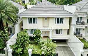 Luxury House for Rent in Pondok Indah, Ready to Occupy with Swimming Pool