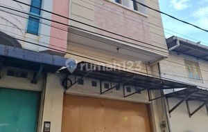 3-Storey Shophouse in Dulatif Textile Center, Bandung