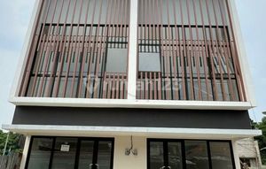 Ready-to-Occupy Shop House, Very Strategic Location in Sawangan, Depok. West-Facing.